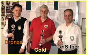 Auf dem Podest v. l.: Martin, Bronze | Schmidt, Gold | Rohland, Silber